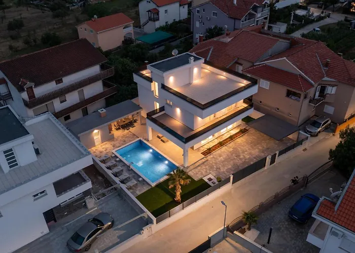 Gemella Ferienhaus Sukošan